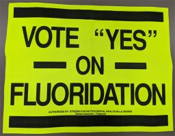 Fluoridation_yard_sign_350px.jpg