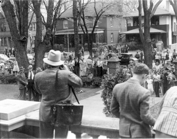 Crowd_outside_Gundersen_home_1509_King_St_copy.jpg