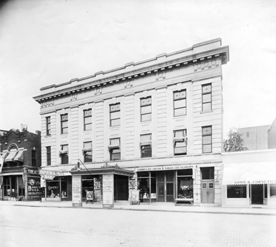 La_Crosse_Theatre_ca_1913.jpg