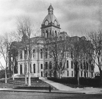 courthouse1904.jpg