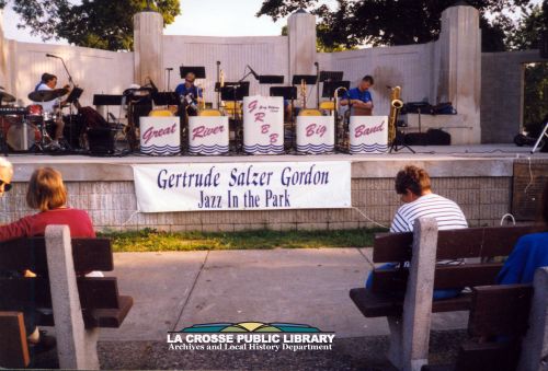 mss072-08-04-Gordon_Gertrude_Salzer_Jazz_in_the_Park_derivative_credit_300dpi.jpg